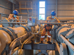 Sukses Lakukan Pemeliharaan Off 2 PMT GISTET 500KV Gresik, Suplai Listrik Dipastikan Aman