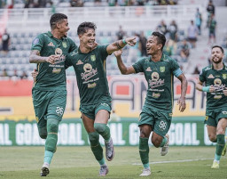 Menang Perdana, Bajul Ijo Catat Rekor Gol Tercepat