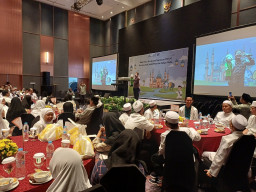 PDAM Surabaya Buka Puasa Bersama Ratusan Anak Yatim Piatu