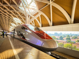 Pasca Gempa, Kereta Whoosh Tetap Berjalan Normal