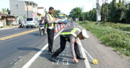 Avanza Tabrak Truk, 3 Orang Tewas