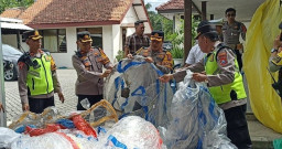 Polres Trenggalek Amankan 135 Balon Udara Selama Perayaan Lebaran Ketupat