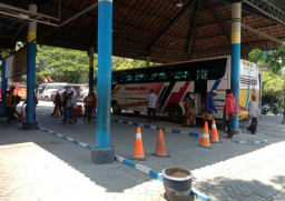 3.000 Lebih Penumpang Tercatat di Terminal Rajekwesi
