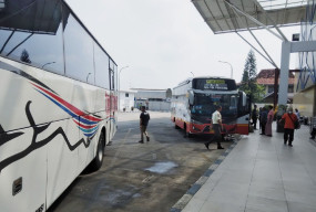 Baru 3 Minggu Beroperasi, Moda Transportasi di Bandara Dhoho Sepi Order