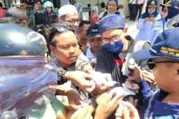 Ratusan Pemudik asal Madura Padati Pelabuhan Jangkar