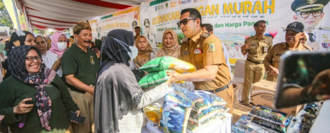 Animo Masyarakat Tinggi, Pj Wali Kota Mojokerto Terus Gencarkan Gerakan Pangan Murah