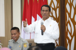 Mentan Minta Petani Segera Tebus Pupuk yang Tersedia