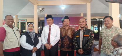Plt Bupati Sidoarjo Kawal Langsung Bantuan Pangan Beras di Desa Kebonsari Kecamatan Candi