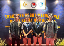 Hebat, Pelajar MAN 1 Pasuruan Juara Turnamen Robotik Indonesia