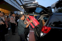 Setjen DPR RI Berharta Rp 7 M, Diduga Korupsi Rp 120 M