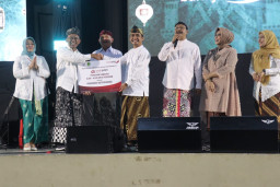 Bank Jatim Rehabilitasi Kawasan Alun - alun Kota Pasuruan