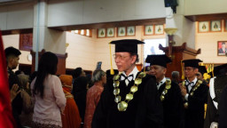 UWKS Luluskan 484 Wisudawan Berkarakter Raden Wijaya
