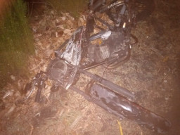 Ditabrak Truk, Honda GL di Jombang Hangus Terbakar