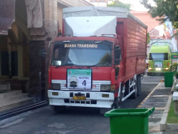 Memastikan Kelancaran Haji 2024, PPIH Surabaya Gelar Simulasi Pemberangkatan