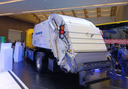 MAB Kembangkan Truk Sampah Listrik yang Hemat Ongkos Operasional