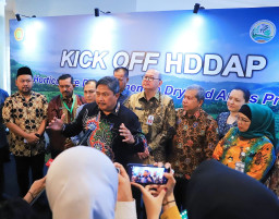 Plh Gubernur Bobby Yakini Akan Tingkatkan Kesejahteraan Petani Hortikultura Jatim