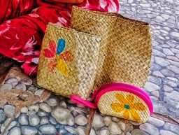 Perajin Anyaman Diberdayakan Lewat Kompetisi