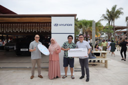 Hadirkan Program Roda Keberuntungan, Hyundai Bagikan IONIQ 6 Kepada Pelanggan Setia