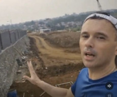 Polisi Hanya Tegur Viral Video Bule yang Plesetkan IKN jadi Ibu Kota Koruptor Nepotisme