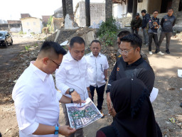 Pemkot Surabaya Gandeng Kadin Promosikan Investasi Eks THR-TRS