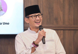 Menparekraf Koordinasi Turunkan Harga Tiket Pesawat Domestik