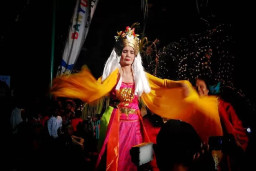 Tradisi Seblang Bakungan Suku Osing di Banyuwangi Pukau Wisatawan Asing