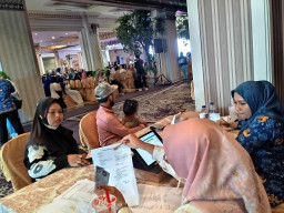 Lontong Kupang: Pemkot Surabaya Gelar Pesta Resepsi di Balai Kota