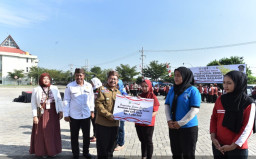 Buruh Pabrik Rokok dan Buruh Tani Tembakau Pasuruan Terima BLT