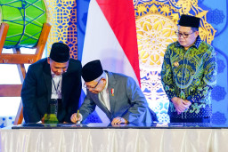 Pj Gubernur Adhy Sebut Upaya Wujudkan Pendidikan yang Paripurna Bagi Santri