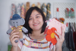 Mengangkat Edukasi Satwa Liar, Pengrajin Perempuan Surabaya Tembus Pasar Internasional