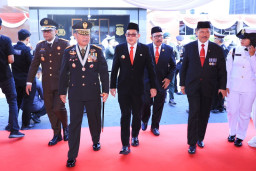 Tinjau PLTS PLN, Menteri BUMN Pastikan Peringatan HUT RI di IKN Gunakan Listrik Hijau