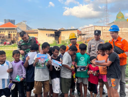Kerjasama Dengan Polsek Tandes, PLN Gelar Edukasi Bahaya Bermain Layang-Layang di Dekat Saluran Listrik