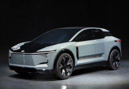 Unik, Kijang Innova Zenix Hybrid FFV Berbahan Bakar Singkong