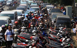 Pemkot Surabaya Diminta Tegas Tindak Parkir Liar