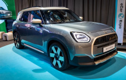 Mini Cooper dan Mini Countryman Generasi ke-5 Meluncur Bertenaga Listrik
