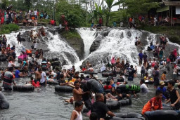Wisata Sumber Maron Malang, Pengalaman Seru Jajali River Tubing