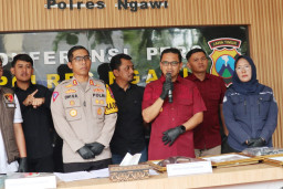 Penyelundupan Narkoba ke Lapas Ngawi Lewat Sandal Dibongkar