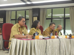 Pj Wali Kota Kediri Paparkan Laporan Evaluasi Kinerja Triwulan III