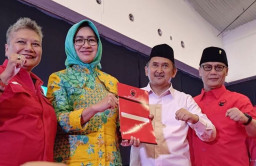Bahlil Lepas Kader Golkar Maju Pilgub Banten ke PDIP