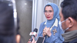 Arzeti Bilbina, Was-was Alat Kontrasepsi untuk Siswa