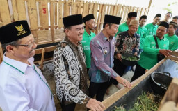 Dongkrak Ekonomi Melejit, Baznas Berdayakan 20 Peternak Mustahik di Lamongan