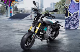 Dilengkapi ‘Quick Charging’, BMW Model Listrik CE 02 Tampil Naked Bike