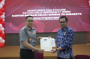 Dua Kali Raih Predikat WBBM, Kantor Imigrasi Surabaya Komitmen Berikan Pelayanan Prima