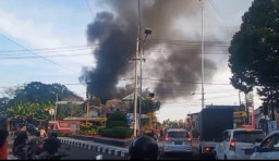 Gudang Barang Rongsok di Blitar Terbakar, Kerugian Capai Ratusan Juta Rupiah