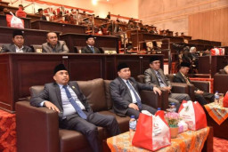 Rapat Paripurna Istimewa DPRD Sumenep, Mendengar Pidato Kenegaraan di Gedung Berlantai 4