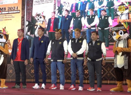 Rektor Unesa Tekankan Pentingnya Karakter untuk Mahasiswa Baru