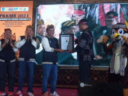 16.824 Surat Mahasiswa Unesa untuk Prabowo Subianto Berhasil Pecahkan Rekor MURI