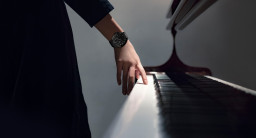 Baca juga : Hadirkan Jam Tangan Mewah, Qnet luncurkan Alto Ceramic Collection