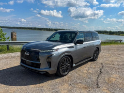 Infiniti QX80 Tawarkan Fitur Mewah, Tahta Tertinggi Varian Autograph