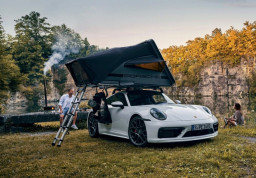Porsche Kenalkan Canopy Tent Dilengkapi Tirai Privasi Bisa Digulung